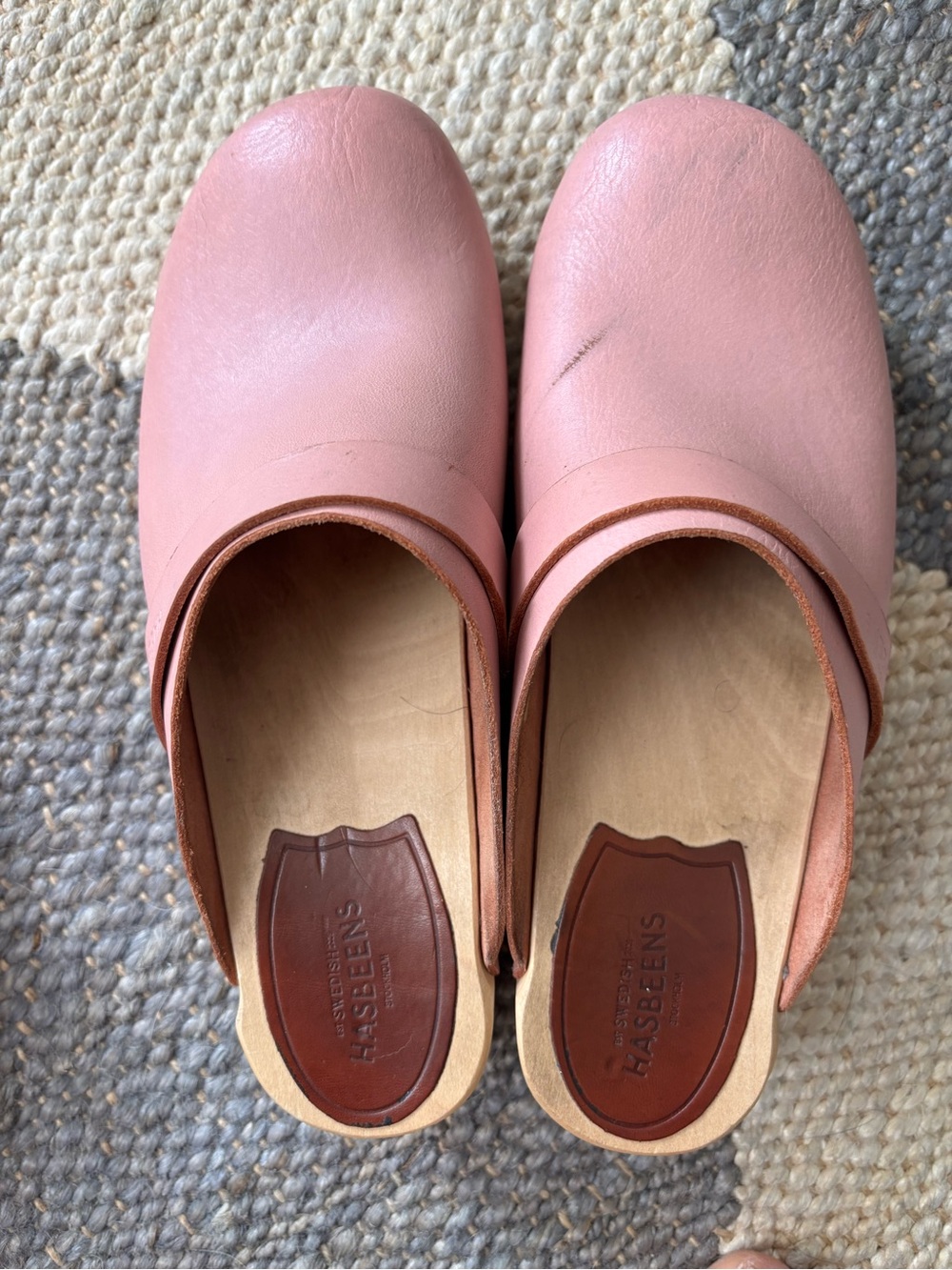 Swedish Hasbeens Dusty Pink Leather Clogs